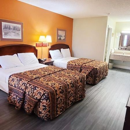 Regency Travel Inn Hayti Esterno foto