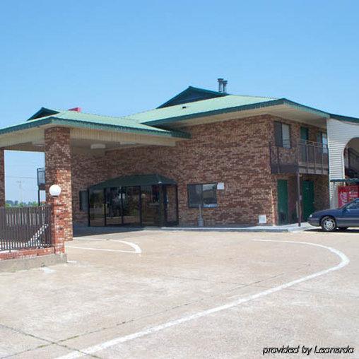 Regency Travel Inn Hayti Esterno foto